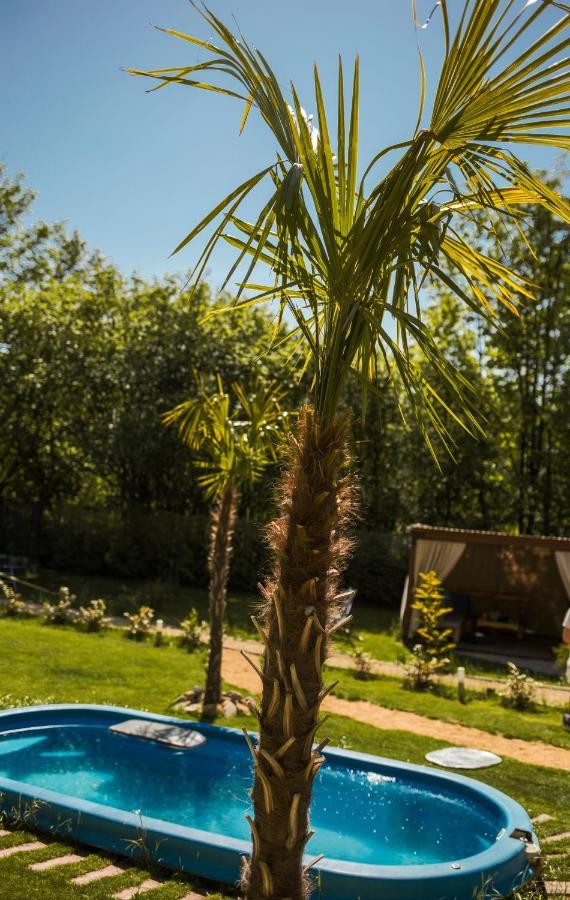 Aloha Glamp - Okragle Domki Przy Rzece - Balia I Sauna - Energylandia Zagornik المظهر الخارجي الصورة