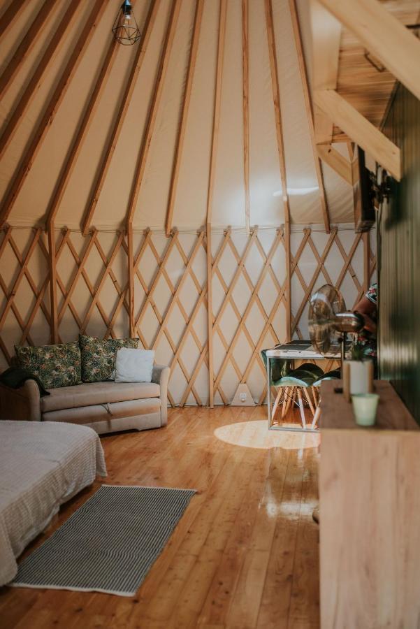 Aloha Glamp - Okragle Domki Przy Rzece - Balia I Sauna - Energylandia Zagornik المظهر الخارجي الصورة