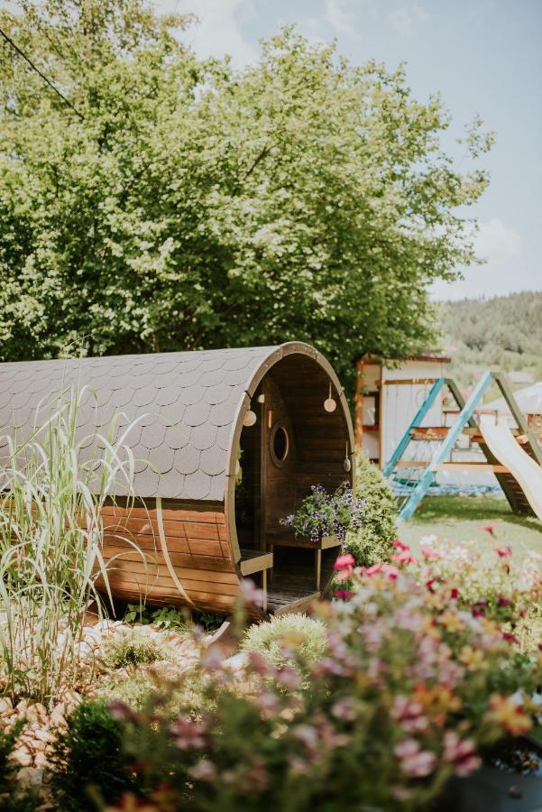 Aloha Glamp - Okragle Domki Przy Rzece - Balia I Sauna - Energylandia Zagornik المظهر الخارجي الصورة