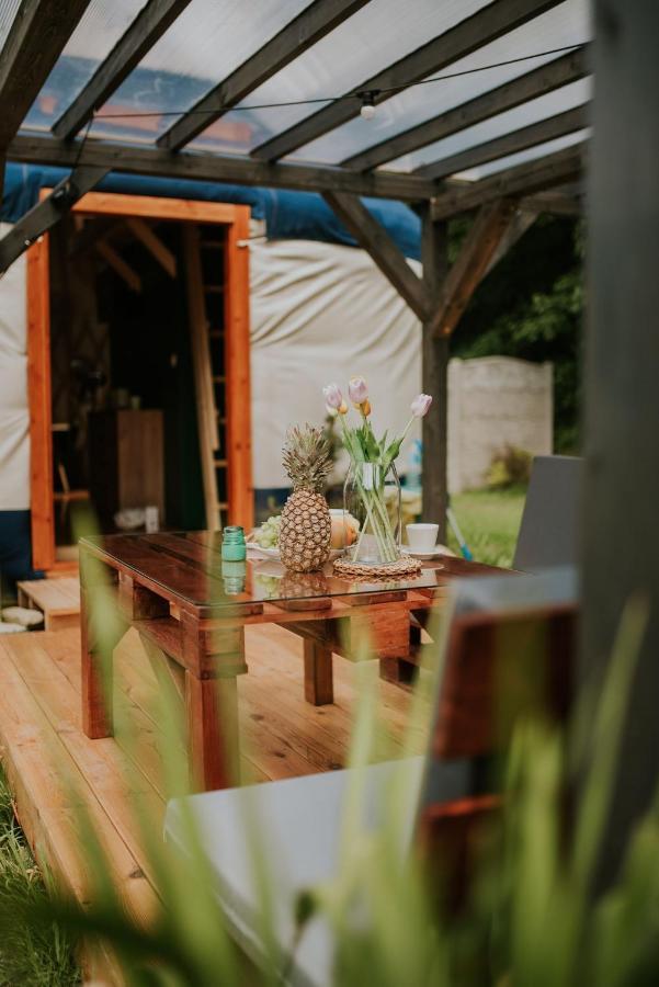 Aloha Glamp - Okragle Domki Przy Rzece - Balia I Sauna - Energylandia Zagornik المظهر الخارجي الصورة