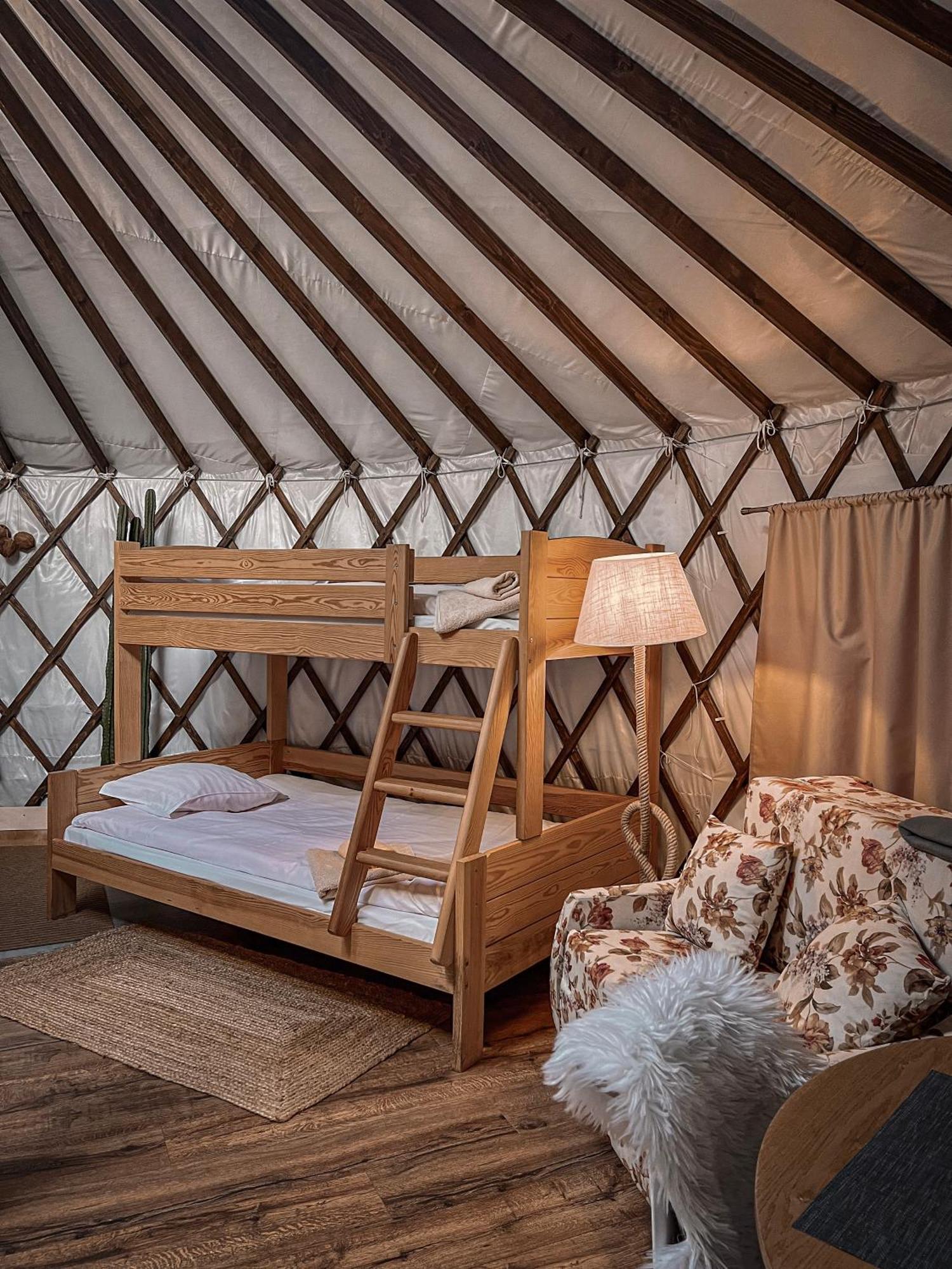 Aloha Glamp - Okragle Domki Przy Rzece - Balia I Sauna - Energylandia Zagornik الغرفة الصورة