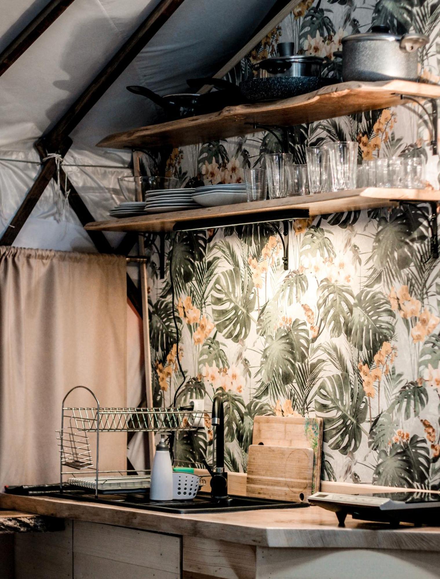 Aloha Glamp - Okragle Domki Przy Rzece - Balia I Sauna - Energylandia Zagornik الغرفة الصورة